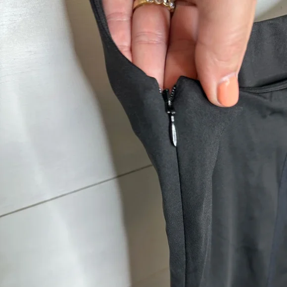 White Fox Boutique Black Athleisure Flare Jumpsuit Women's - Size Small - Picture 4 of 8